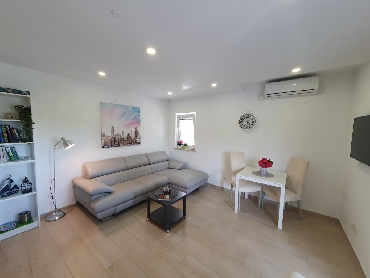 Apartmani Melanie Poreč Zewnętrze zdjęcie